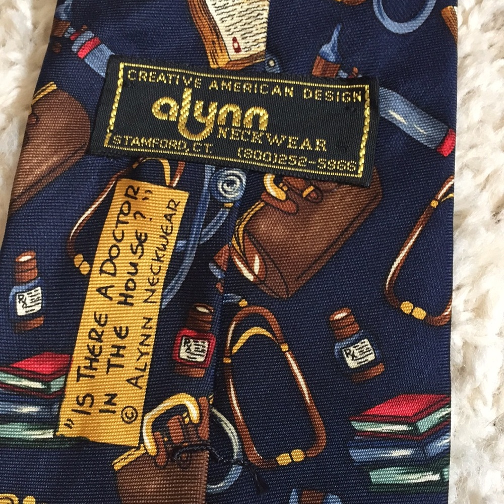 ❗️SALE❗️ Alynn Neckwear Dr Tie - Picture 5 of 6